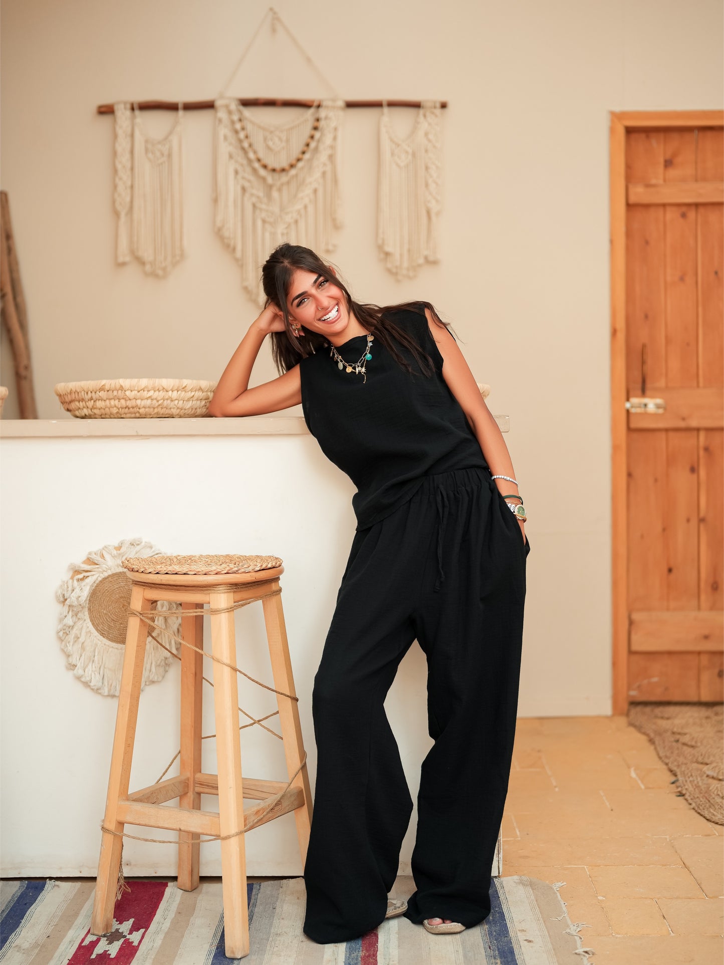 Black sleeveless linen set