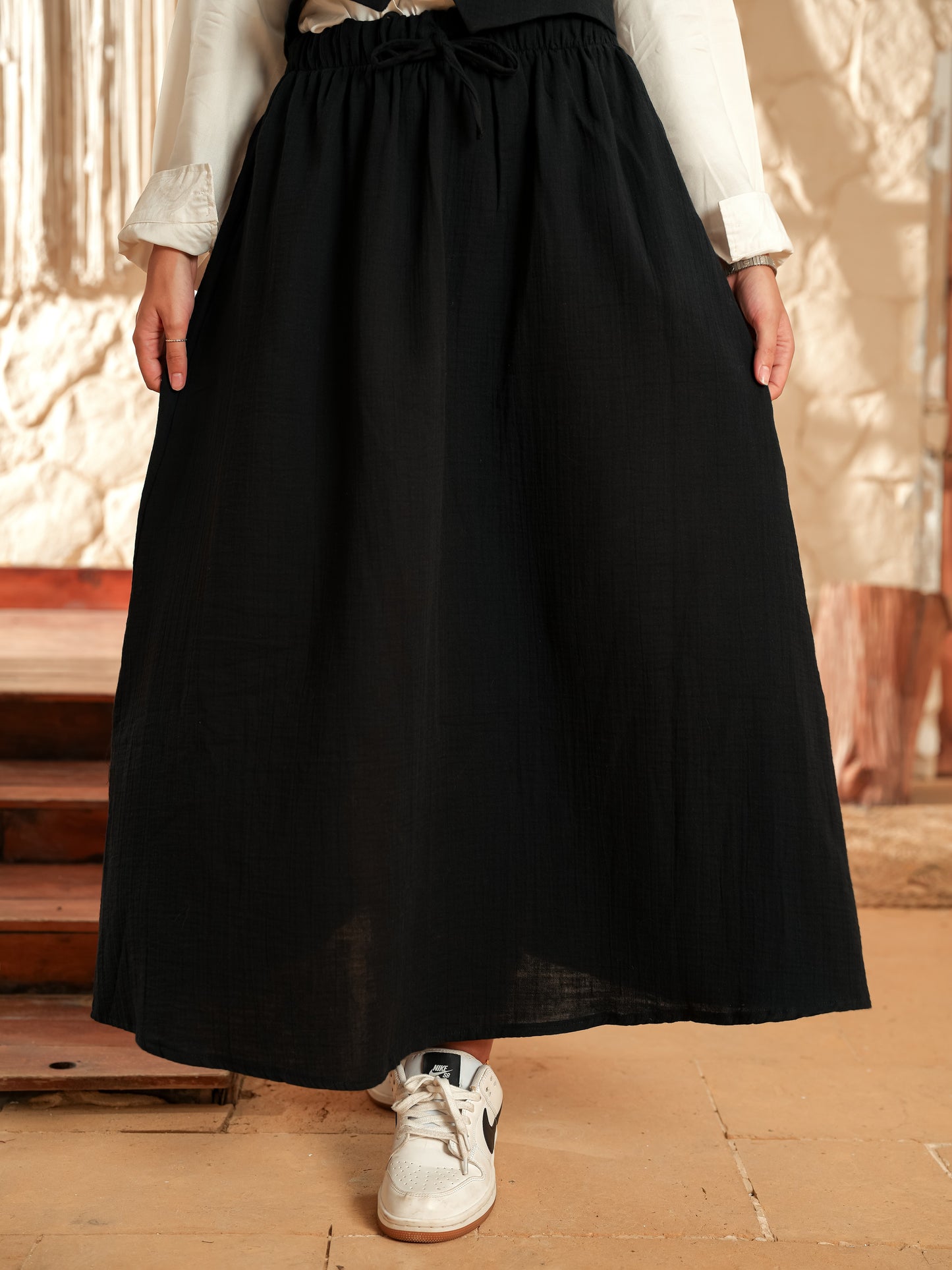 Black sleeveless suit skirt set