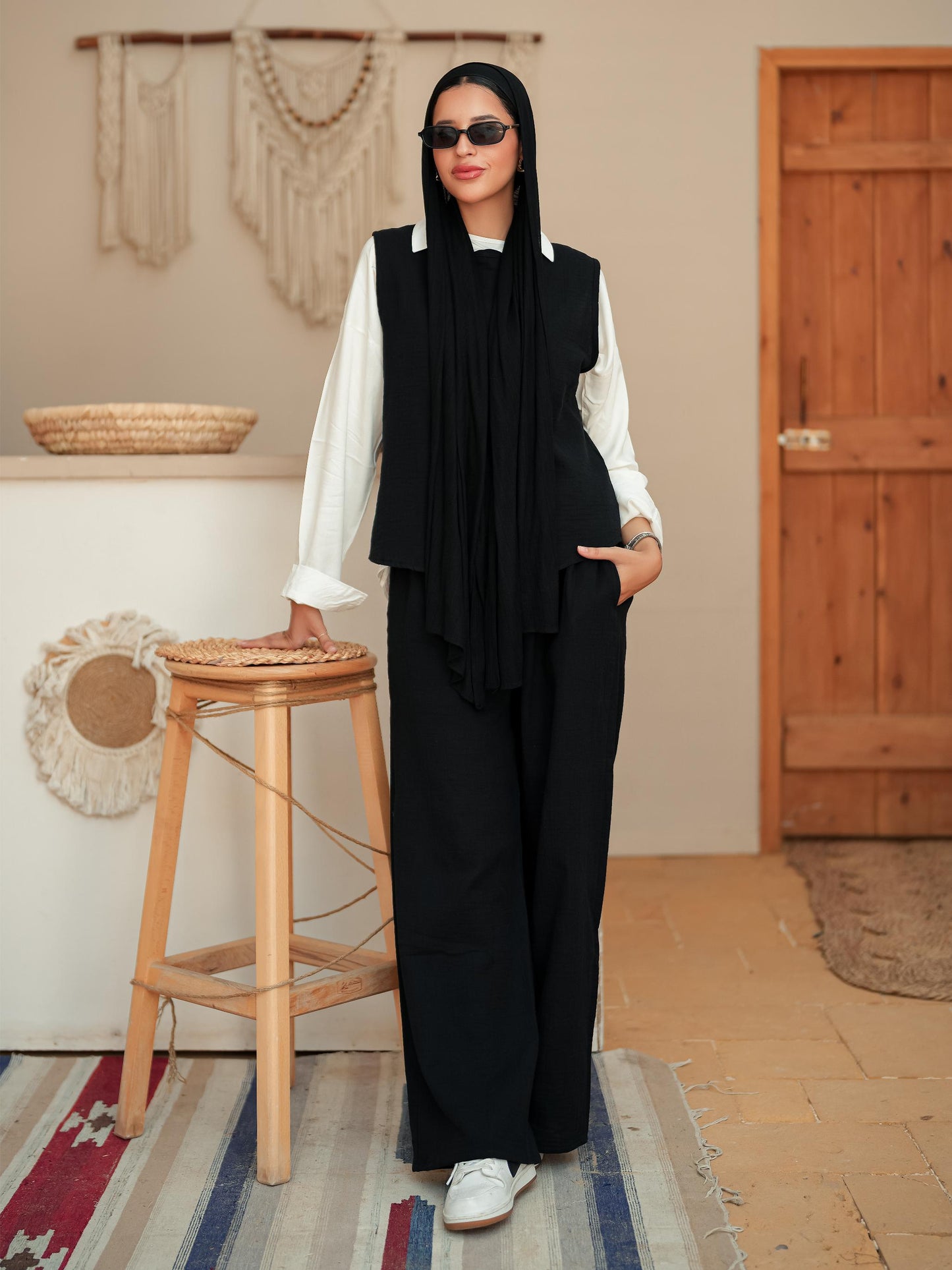 Black sleeveless linen set